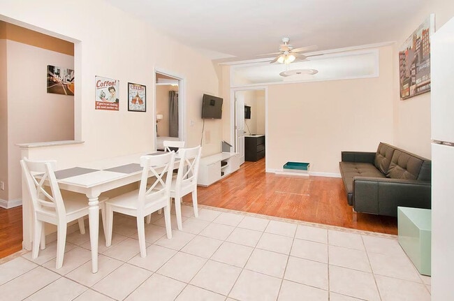 Foto del edificio - 236 E 80th St