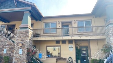 Building Photo - 735 N Main St