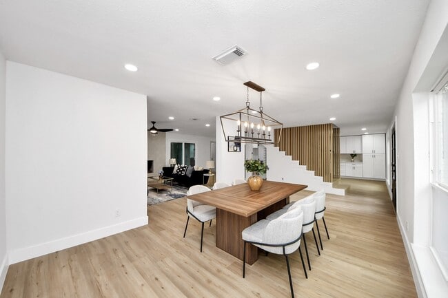 Foto del edificio - 5614 Oakhaven Ln