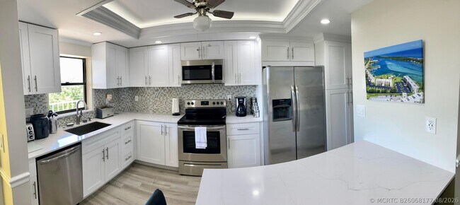 Building Photo - 300 Intracoastal Pl