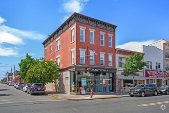 Building Photo - 409 Broadway