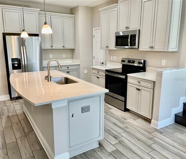Foto del edificio - 30255 Southwell Ln