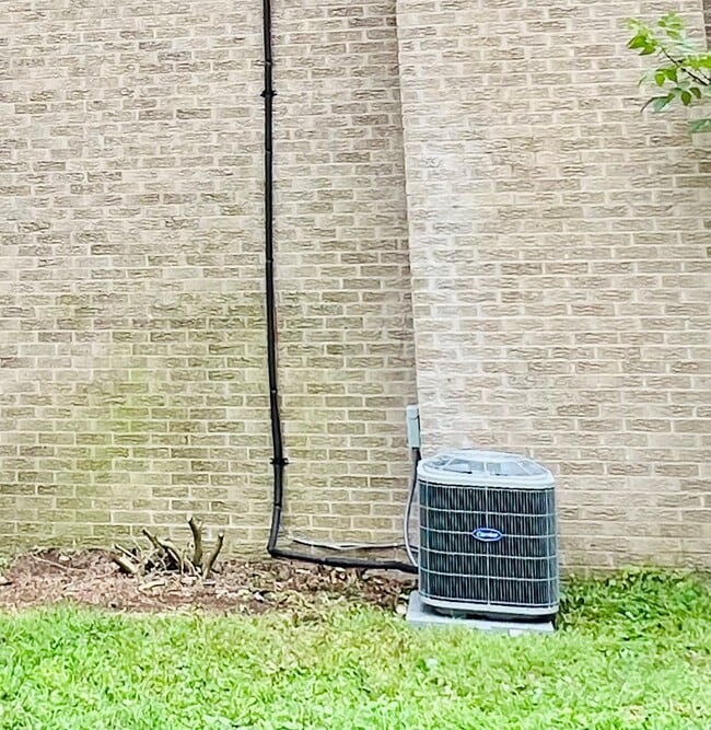 Brand new central AC - 9870 Bellcrest Rd
