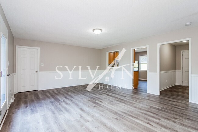 Foto del edificio - Very Nice 3BR/2BA 4-sided brick home