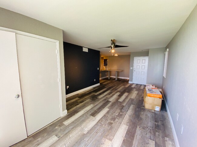 Foto del edificio - 2831 N Oakland Forest Dr