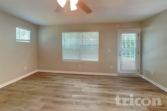 Building Photo - 40 Deadwood Ln