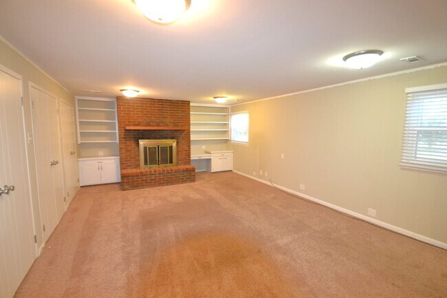 Foto del edificio - 1403 Hampton Ln