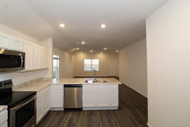 Photo - 1051 S Nighthawk Ln House