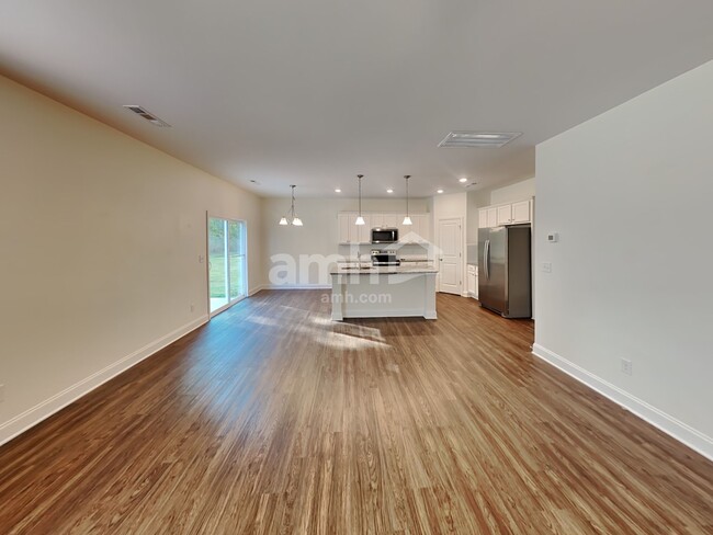 Building Photo - 436 Charity Ln