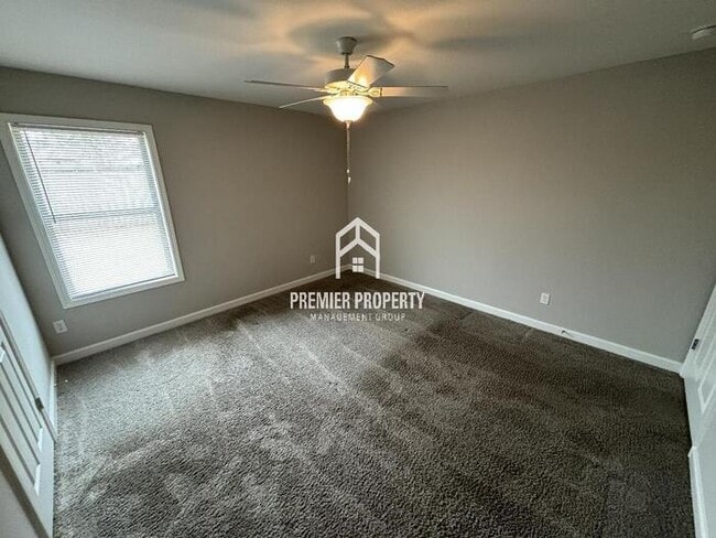 Foto del edificio - 110 Castlebar Cir - Available Now!