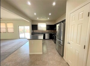 Building Photo - 7063 Claythorn Rd