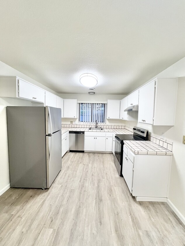 Primary Photo - Stunning newly remodeled 2-bedroom 1-bathr...