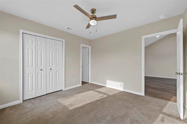 Building Photo - 2602 W Clarendon Dr