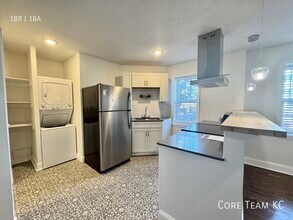 Building Photo - 1919 Olathe Blvd