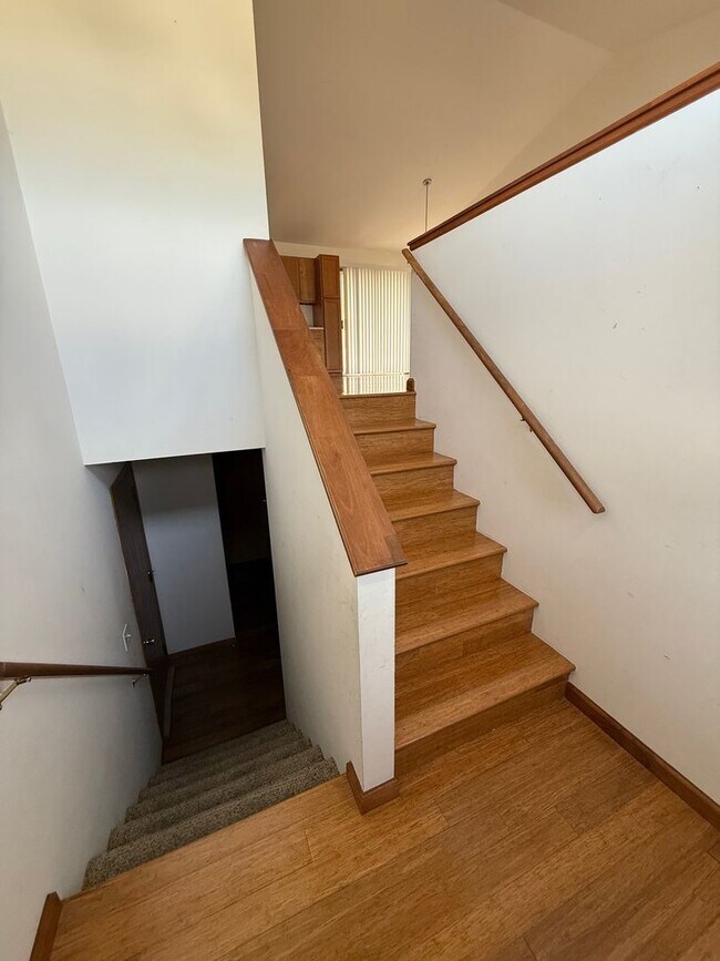 Foto del edificio - 3056 Valley Oaks Dr