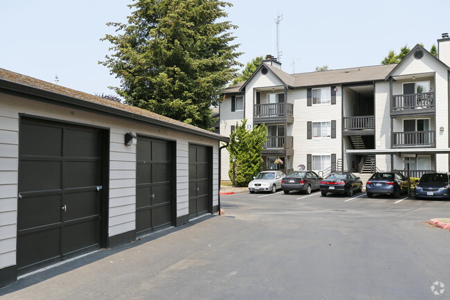 Garages - Serra Vista Apartment Homes