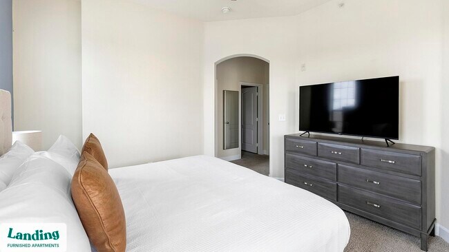 Foto del edificio - 6101 N Riverside Dr