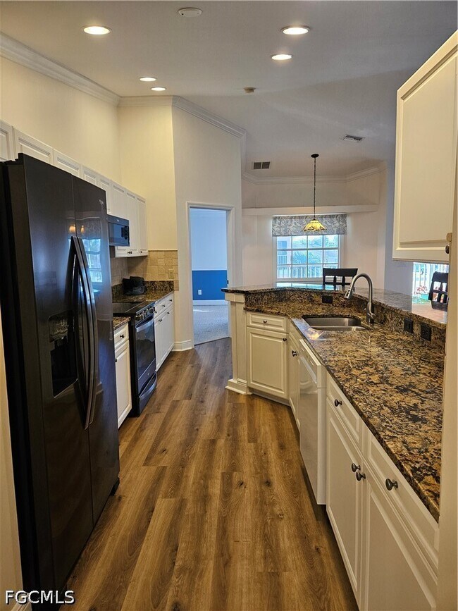 Foto del edificio - 20012 Petrucka Cir N