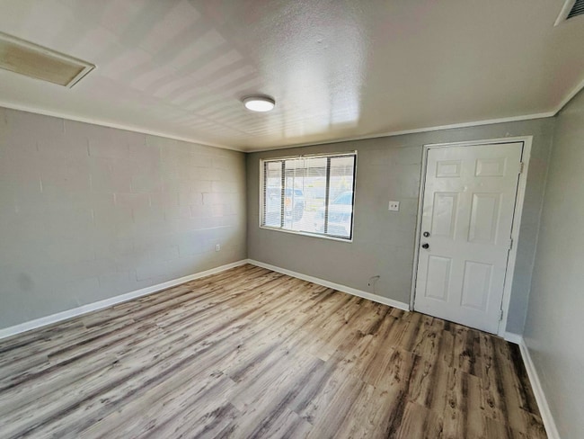 Photo - 314 7th Ave NE Apartment