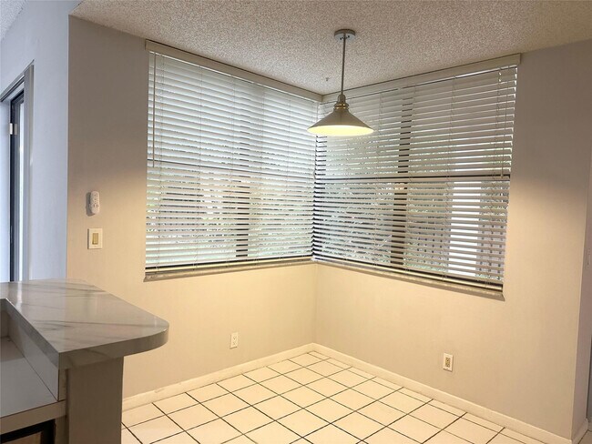 Foto del edificio - 10461 NW 12th Ct