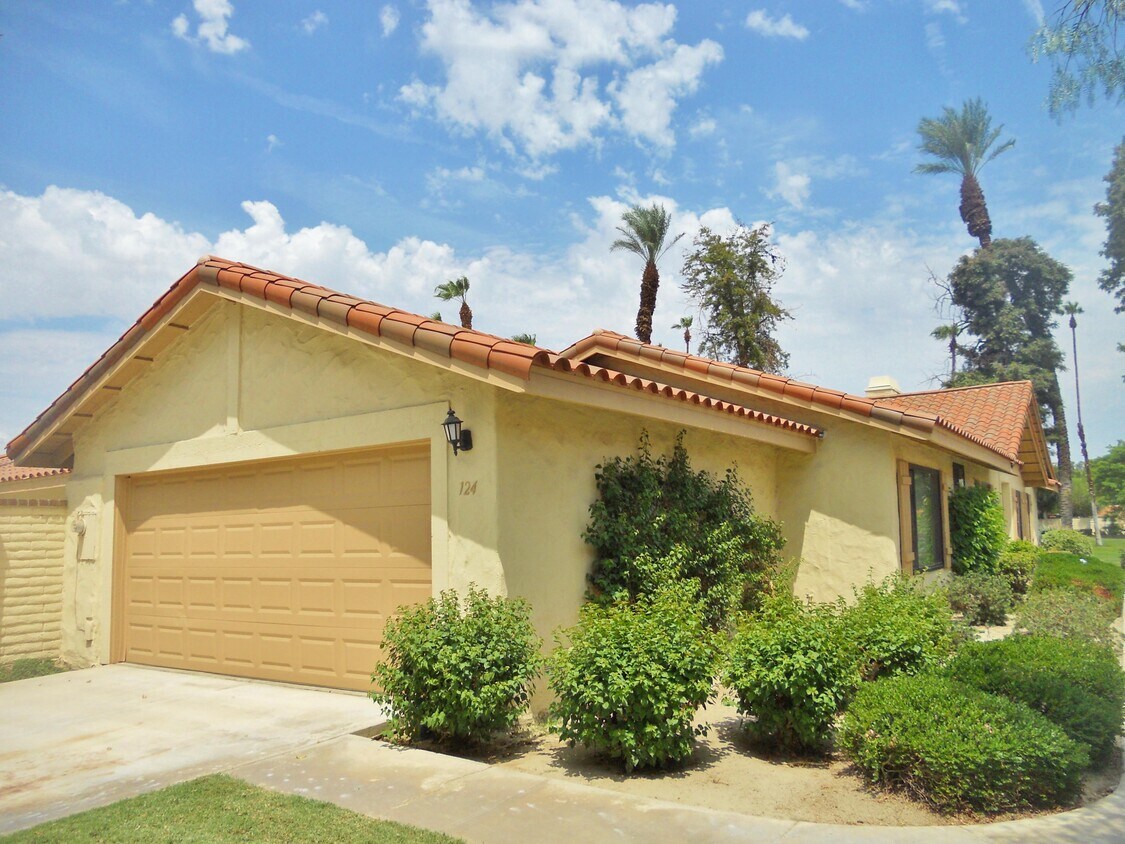 Primary Photo - 124 Don Miguel Cir