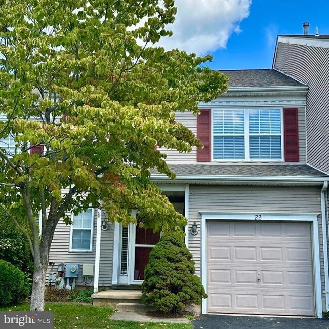 Foto del edificio - 22 Honey Locust Ln