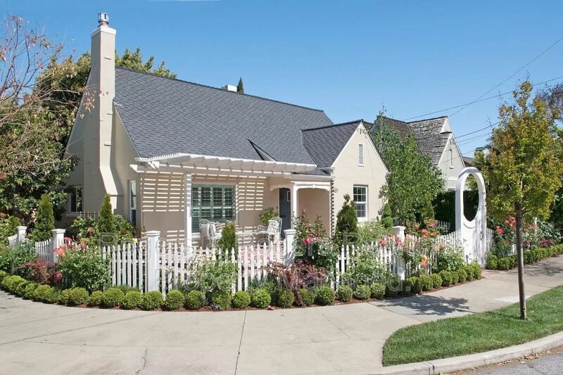 Primary Photo - 1614 Everett Ave