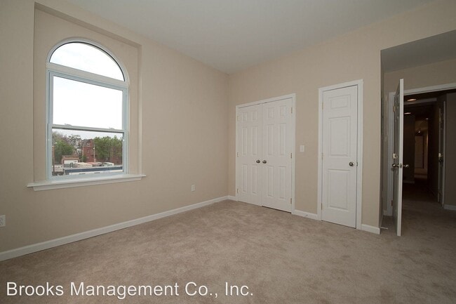 Building Photo - 2300 N Calvert St