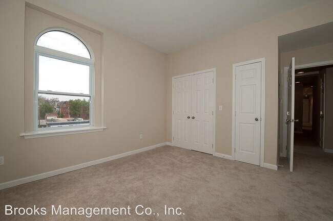 Foto del edificio - 2300 N Calvert St