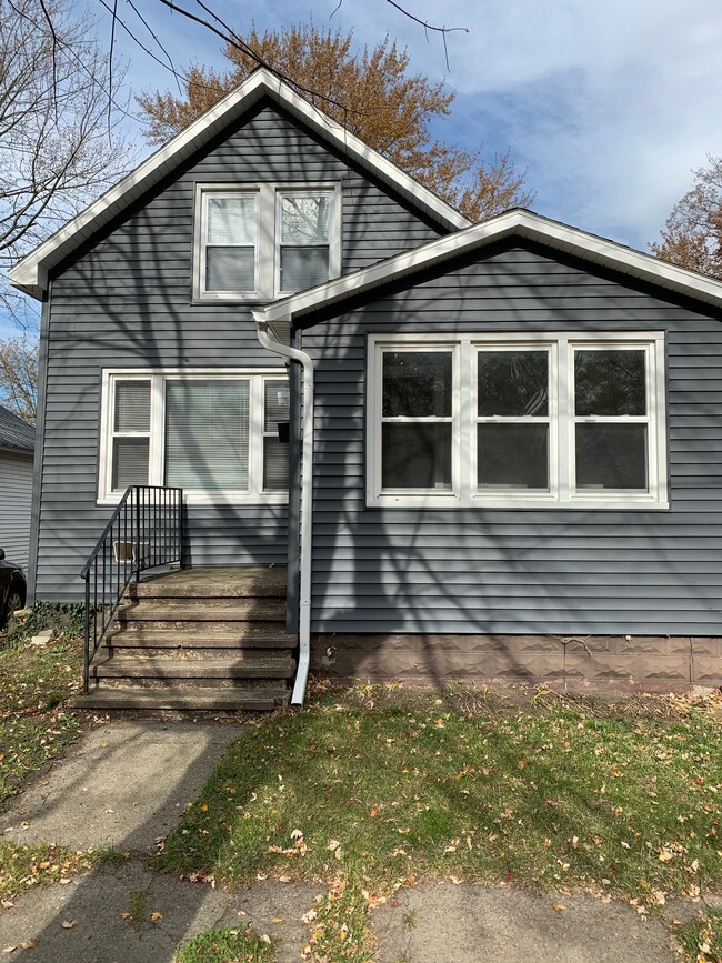 Building Photo - 372 Orchard Ave