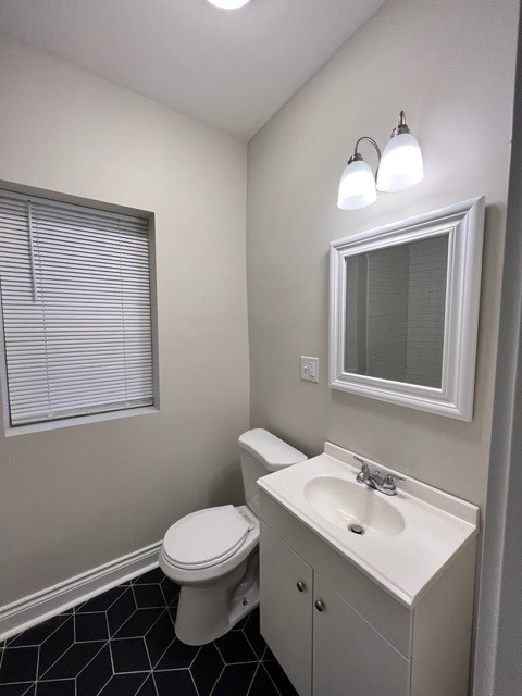 Building Photo - 6827 S Wabash Ave