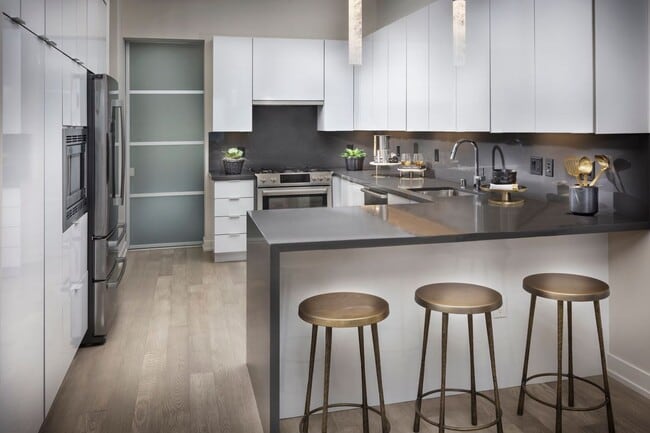 Foto del edificio - 572 Hudson Ave