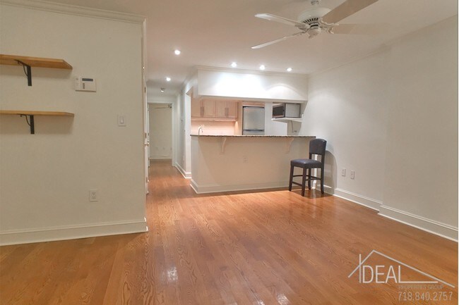 Building Photo - 28 Willow Street #GardenR