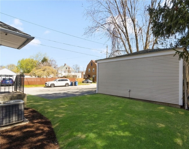 Photo - 98 Magnolia St Apartment