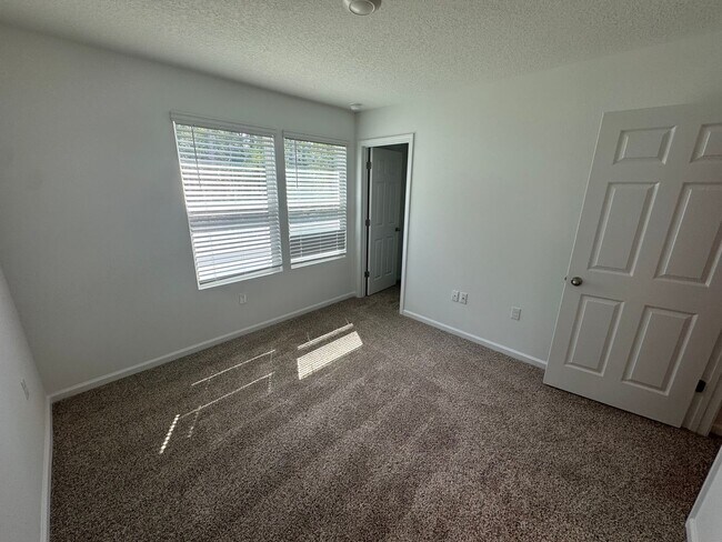 Foto del edificio - 2/2.5 New Townhome Available