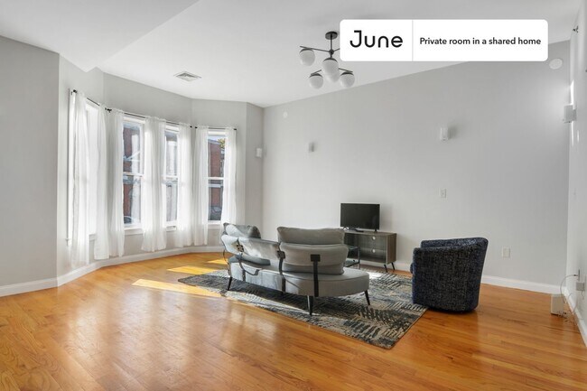 Foto del edificio - Room in Shared 5 bed/2.5 bath home in Roxbury