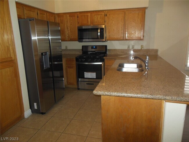 Building Photo - 2309 Tinsley Ct