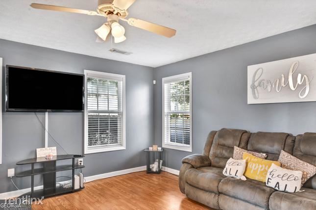 Foto del edificio - 3 br, 2 bath House - 321 Samuel Clemens Way