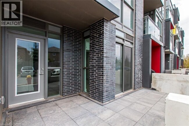 Building Photo - 5260 Dundas St