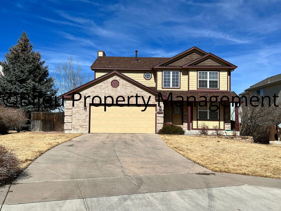 Primary Photo - Stunning 4 Bed, 4 Bath!