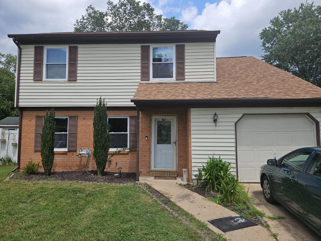 Primary Photo - 1036 Glen Willow Dr