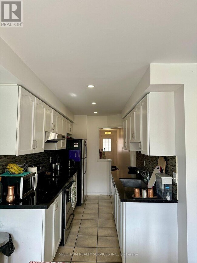 Building Photo - 770 Othello Ct