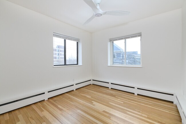 Foto del edificio - 53 PARKER HILL Ave