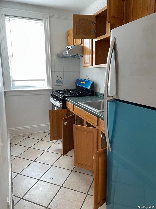 Foto del edificio - 7901 Ankener Ave