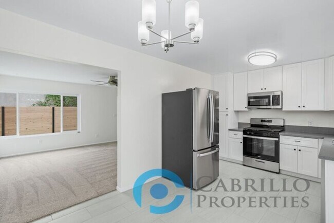 Foto del edificio - 885 Home Ave