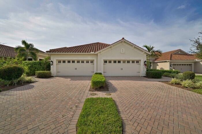 Primary Photo - 4428 Waterscape Ln