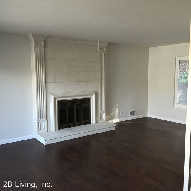 Building Photo - 1729 Sequoia Ave