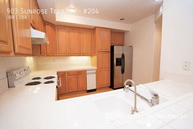 Building Photo - 903 Sunrose Terrace