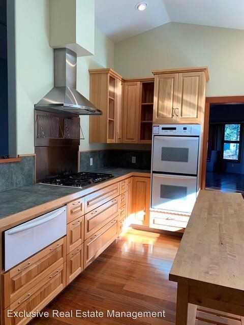 Building Photo - 5 br, 2.5 bath House - 6471 Coopers Hawk Road