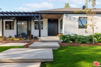 Building Photo - 1095 Chula Vista Pl